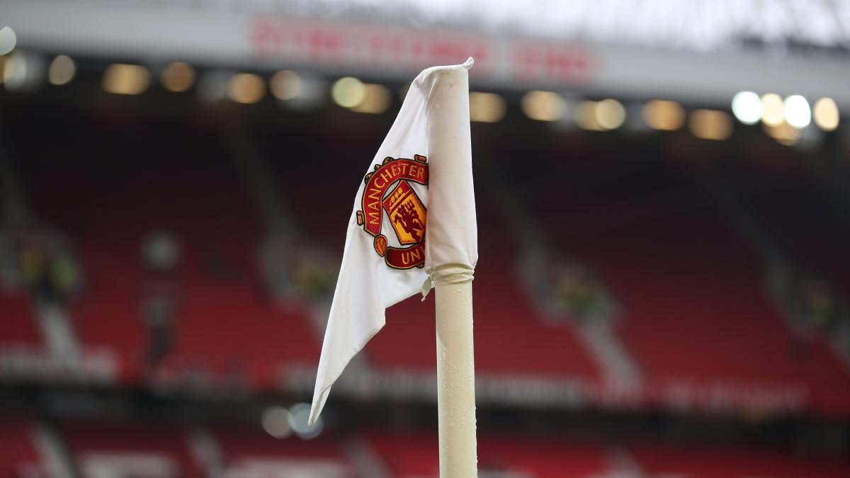 Manchester United sign blockchain platform Tezos as training kit