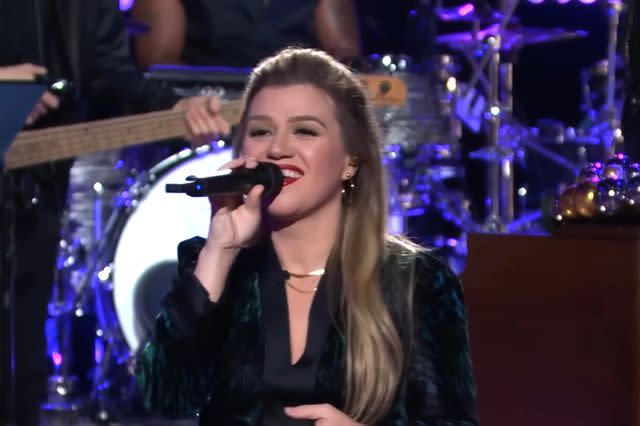 <p>The Kelly Clarkson Show/YouTube</p> Kelly Clarkson