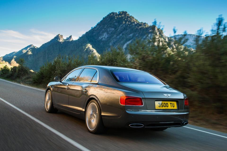 As with the entire Bentley range, the new Flying Spur is built to individual customers’ specifications. A range of seventeen standard exterior paint colours includes Dark Cashmere, a contemporary addition to the Bentley palette. The extended paint range of over 100 colours is joined by Damson, a hue inspired by the rare purple diamond, and one that is complemented by an optional matching hide colour. (Photo: Bentley Motors UK)