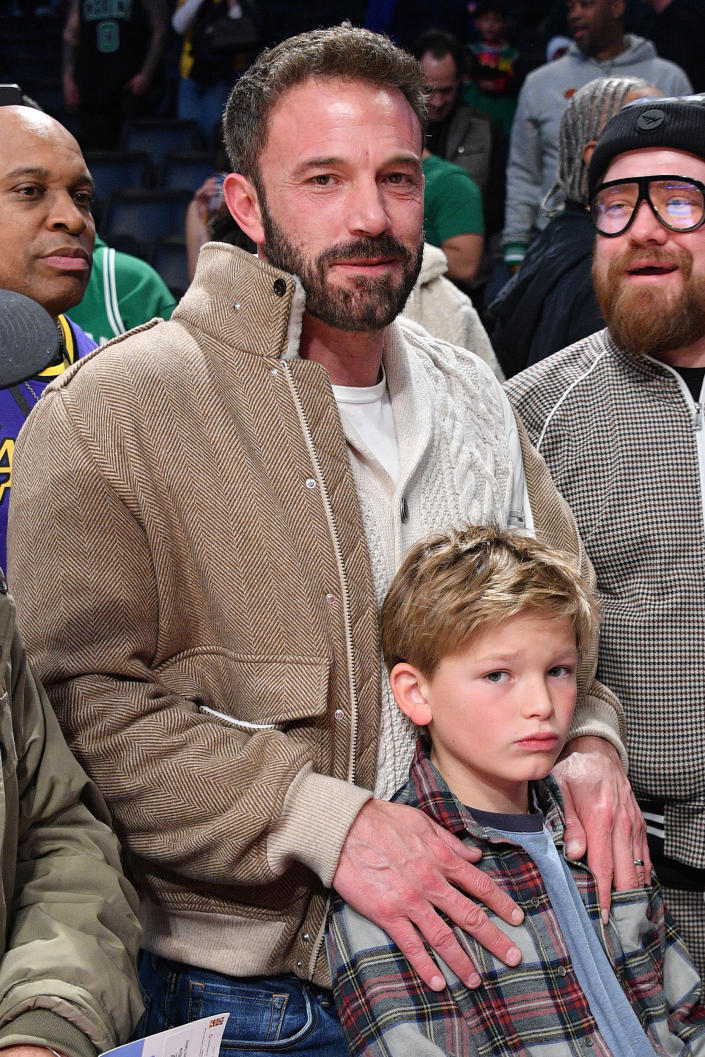 Ben Affleck Bonds With Son In Rare Public Appearance   A1df91d3bb4d8cb5788856443cbe2825