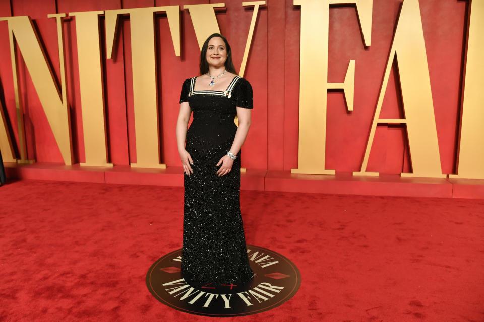 Lily Gladstone llega a la fiesta de Vanity Fair tras los Oscar el domingo 10 de marzo de 2024, en el Centro Wallis Annenberg para las Artes Escénicas en Beverly Hills, California. (Foto Evan Agostini/Invision/AP)