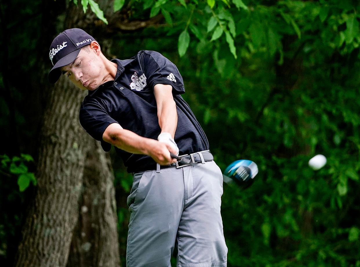 La Salle junior Max Jackson is going to have to add some travel plans to his summer vacation after qualifying for the U.S. Junior Amateur Championship.
