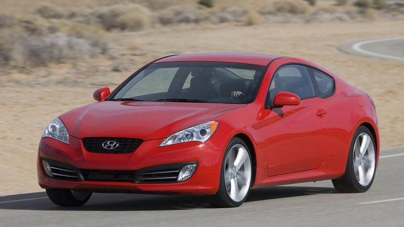 2010 Hyundai Genesis Coupe in red