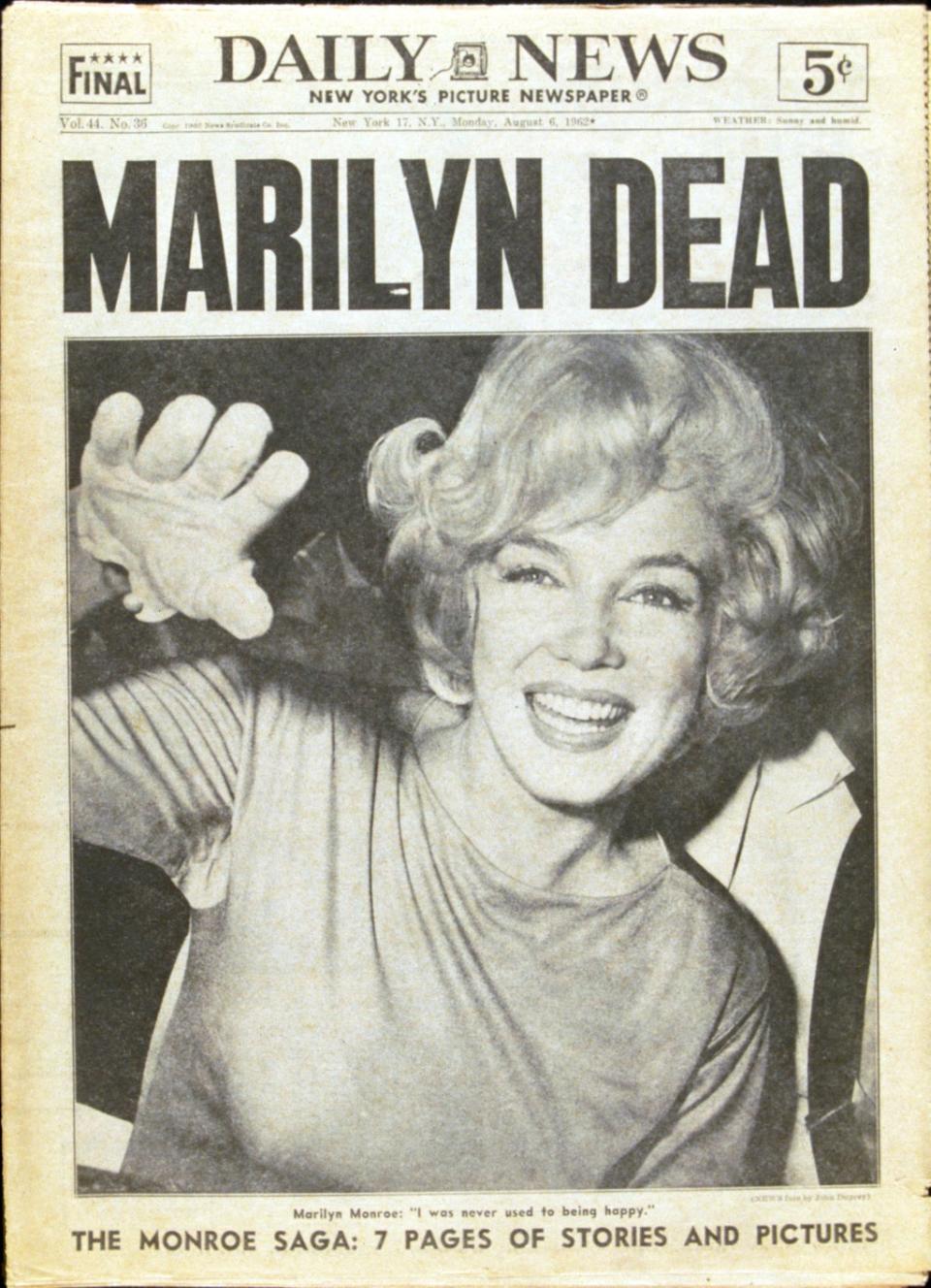 New York’s ‘Daily News’ newspaper reports Monroe’s death in August 1962 (Snap/Shutterstock)