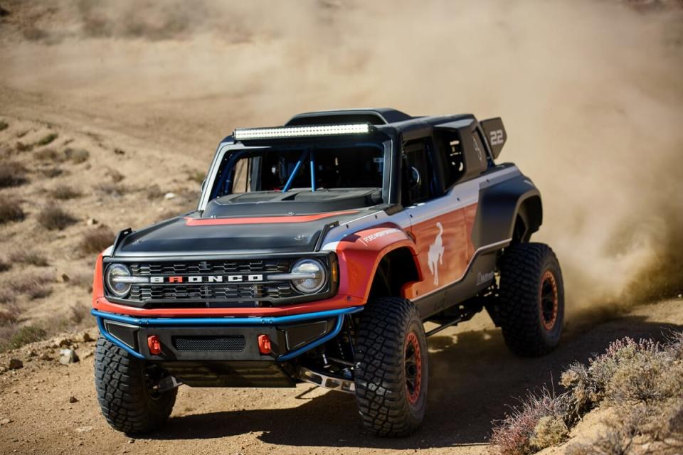 2023-Ford-Bronco-DR_04.jpg