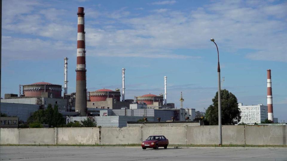 (FILES) This file photo taken on September 11, 2022 shows a general view of the Zaporizhzhia Nuclear Power Plant in Enerhodar (Energodar), Zaporizhzhia Oblast, amid the ongoing Russian military action in Ukraine. - UN atomic watchdog chief Rafael Grossi said on November 20, 2022 that 