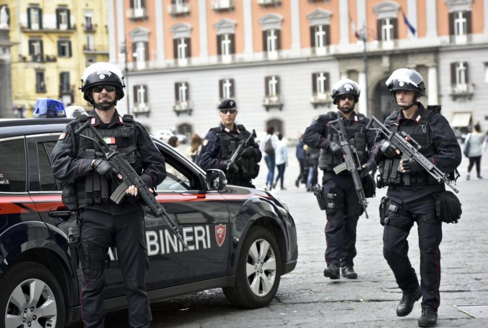 Los carabinieri vigilan en Italia (Pinterest).