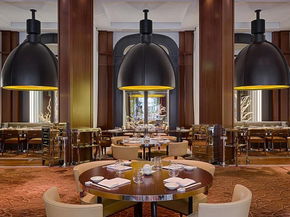 Matsuhisa Paris, one of several dining options at Le Royal Monceau.