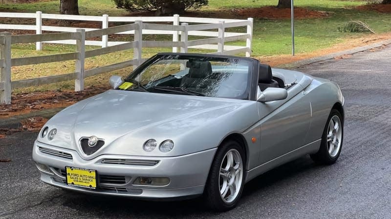 Photo: <a class="link " href="https://boston.craigslist.org/bmw/ctd/d/bellingham-1998-alfa-romeo-spider-ts/7734013754.html" rel="nofollow noopener" target="_blank" data-ylk="slk:Craigslist;elm:context_link;itc:0;sec:content-canvas">Craigslist</a>