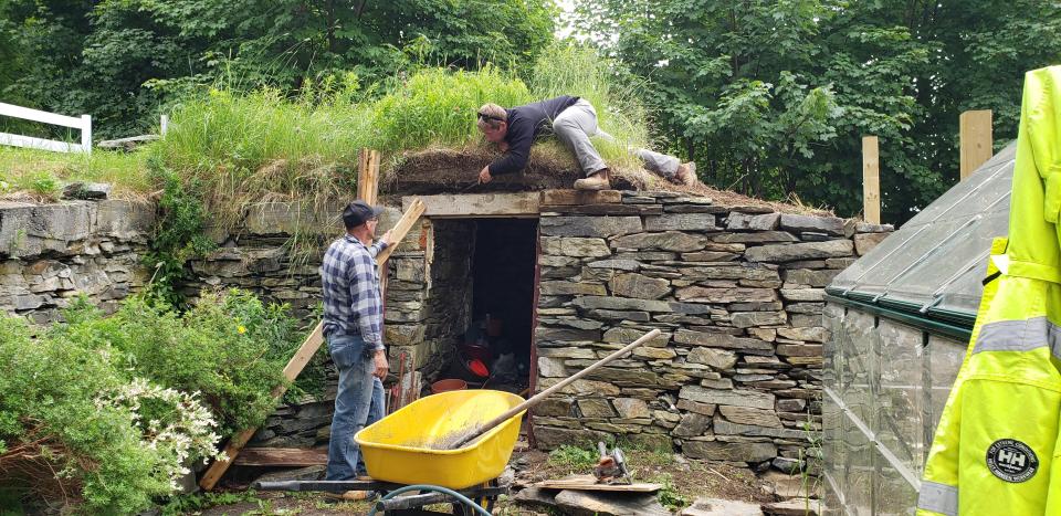 Randy and Scott built a pergola for Joanne and Darrel to enjoy Newfoundland’s short summer. And as supports of preserving Newfoundland history and culture, it was also important to them to keep their root cellar. Despite the decaying structure outside the root cellar, Randy found the inside spacious and in very solid form and immediately envisioned it lined with full wine racks and storage for veggies. (HGTV/Cineflix)