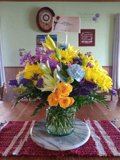 Lovina and Joe received this lovely Easter bouquet from daughter Elizabeth, Tim and family.