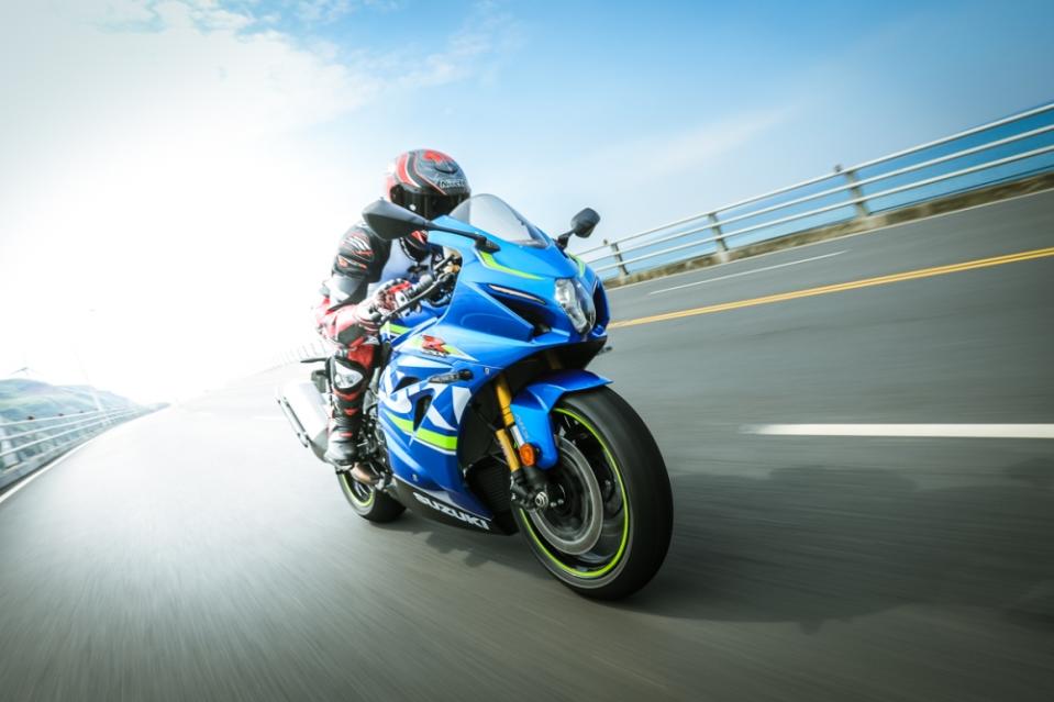 史上最強阿魯：2017 SUZUKI GSX-R1000R 站長試駕