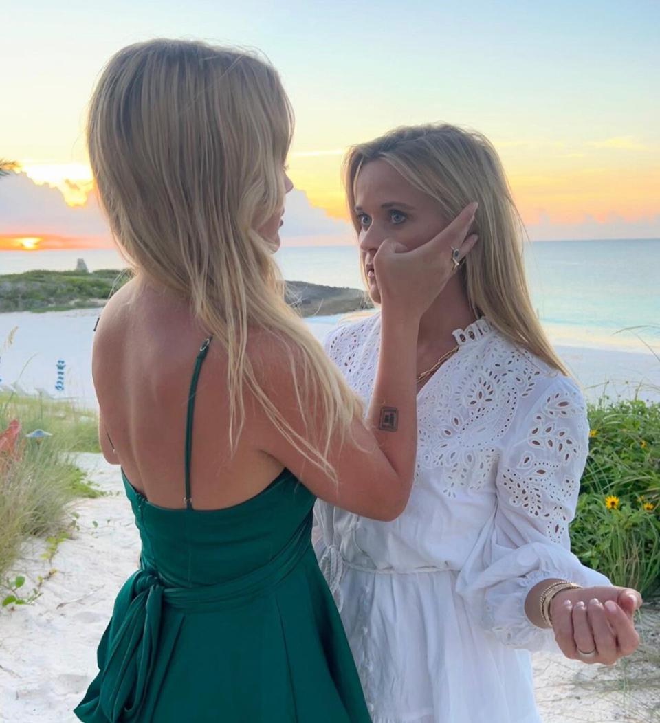 Reese Witherspoon White Dress and Ava Phillippe Teal Dress Sunset Photo