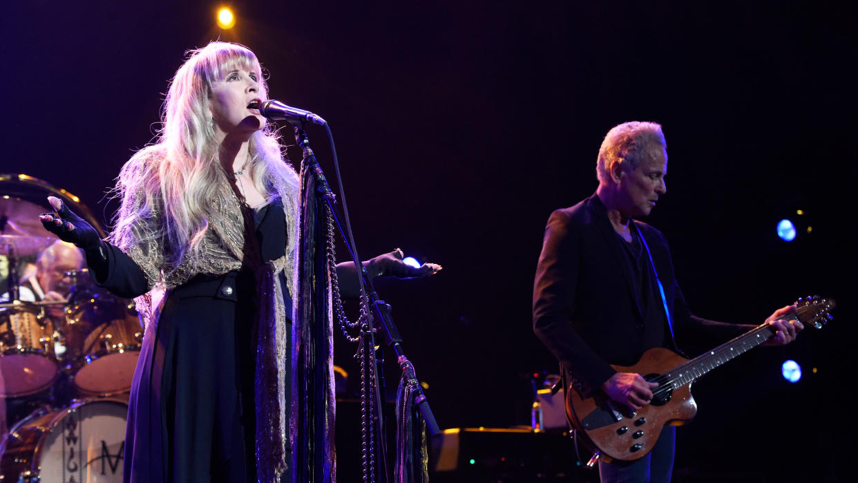  Honorees Stevie Nicks and Lindsey Buckingham of music group Fleetwood Mac perform onstage during MusiCares Person of the Year honoring Fleetwood Mac at Radio City Music Hall on January 26, 2018 in New York Cit. 