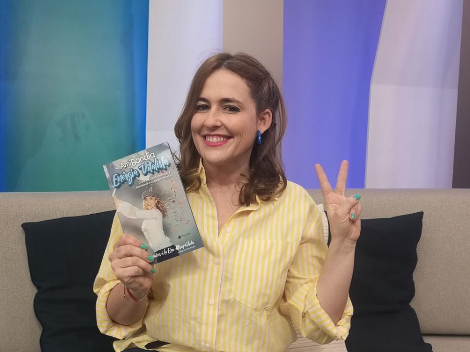 Ami Bondia con su libro Energía Vitalista