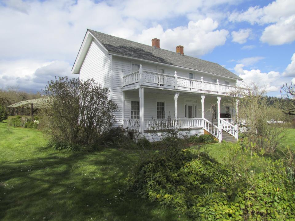 The Brunk House, built in 1861 in what was the town of Eola, is the site an an annual apple festival.