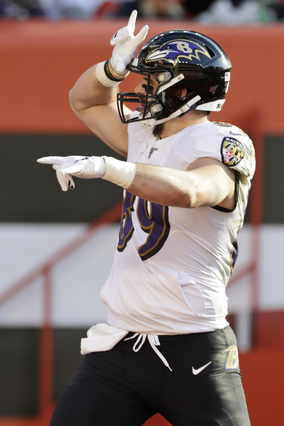 Baltimore Ravens tight end Mark Andrews (89) celebrates after a 39-yard touchdown during the first half of an NFL football game against the Cleveland Browns, Sunday, Dec. 22, 2019, in Cleveland. (AP Photo/Ron Schwane)