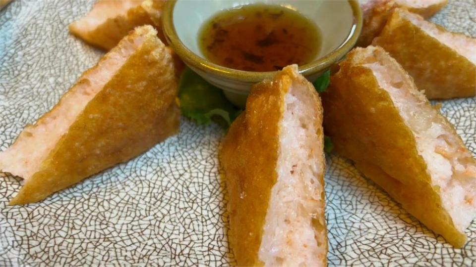 台灣趴趴走／泰國沒有台灣有的台式泰國菜「月亮蝦餅」　入境隨俗台味十足的「打拋肉」