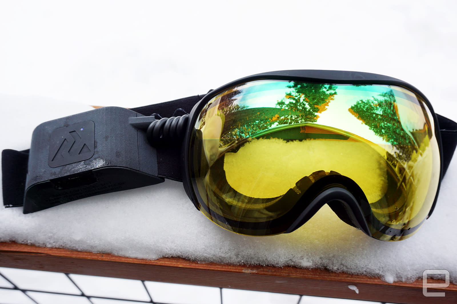 Smart shop ski glasses