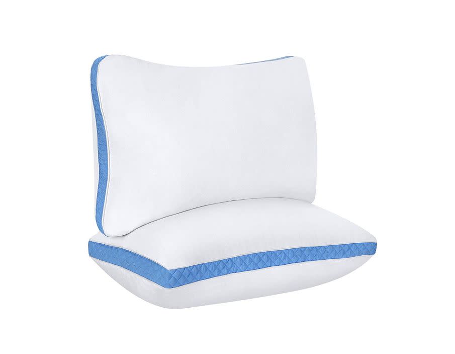 <strong><a href="https://www.amazon.com/Utopia-Bedding-Gusseted-Standard-Sleepers/dp/B01FXSVBNI?tag=thehuffingtonp-20" target="_blank" rel="noopener noreferrer">This Utopia Bedding microfiber pillow</a>&nbsp;</strong>has&nbsp;about a 2.5-inch gusset that lifts the head and aligns the spine while you sleep on your side. It has more than 2,500 reviews on Amazon, making ot one of Amazon's best-selling firm pillows. <strong><a href="https://www.amazon.com/Utopia-Bedding-Gusseted-Standard-Sleepers/dp/B01FXSVBNI?tag=thehuffingtonp-20" target="_blank" rel="noopener noreferrer">Get the set on Amazon, $23</a></strong>.