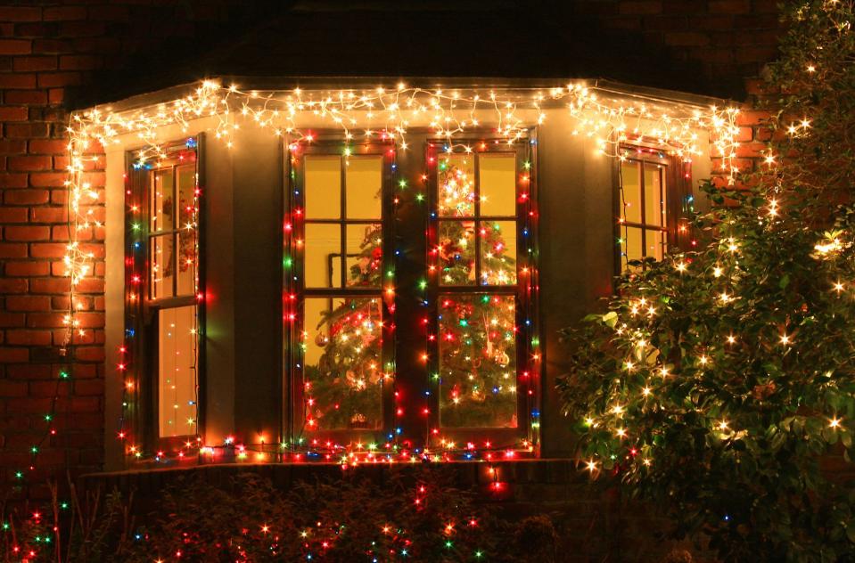 These Solar Christmas Lights Will Make Your Decorations Pop and Save You Money