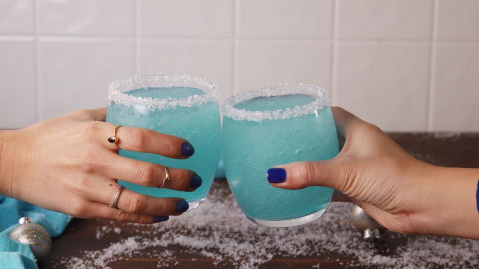 These Frozen Blue Lemonade Vodka Slushies Are So Strong, They'll Knock Out Your Entire Crew