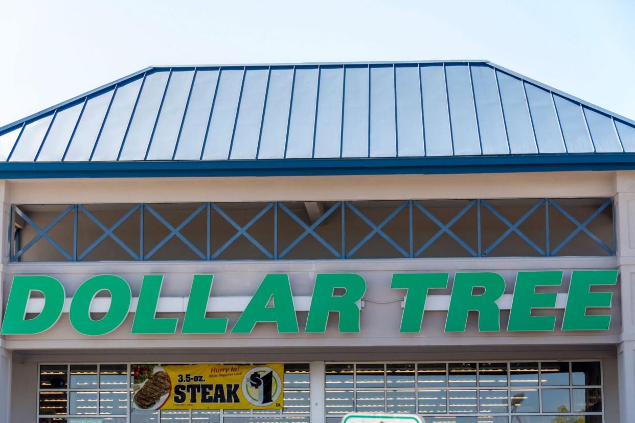 Dollar Tree Store Sign