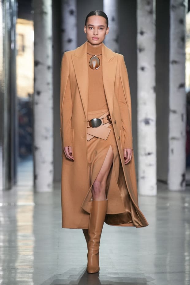 Michael Kors Leans Into the New Neutrals for Fall 2023 - Fashionista