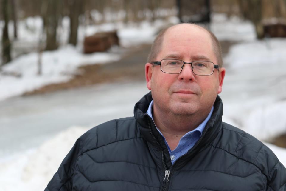 Martin Pouliot, the director for sport, leisure, culture and community life services at Sainte-Catherine-de-la-Jacques-Cartier, says more municipalities are opting for covered refrigerated skating rinks.