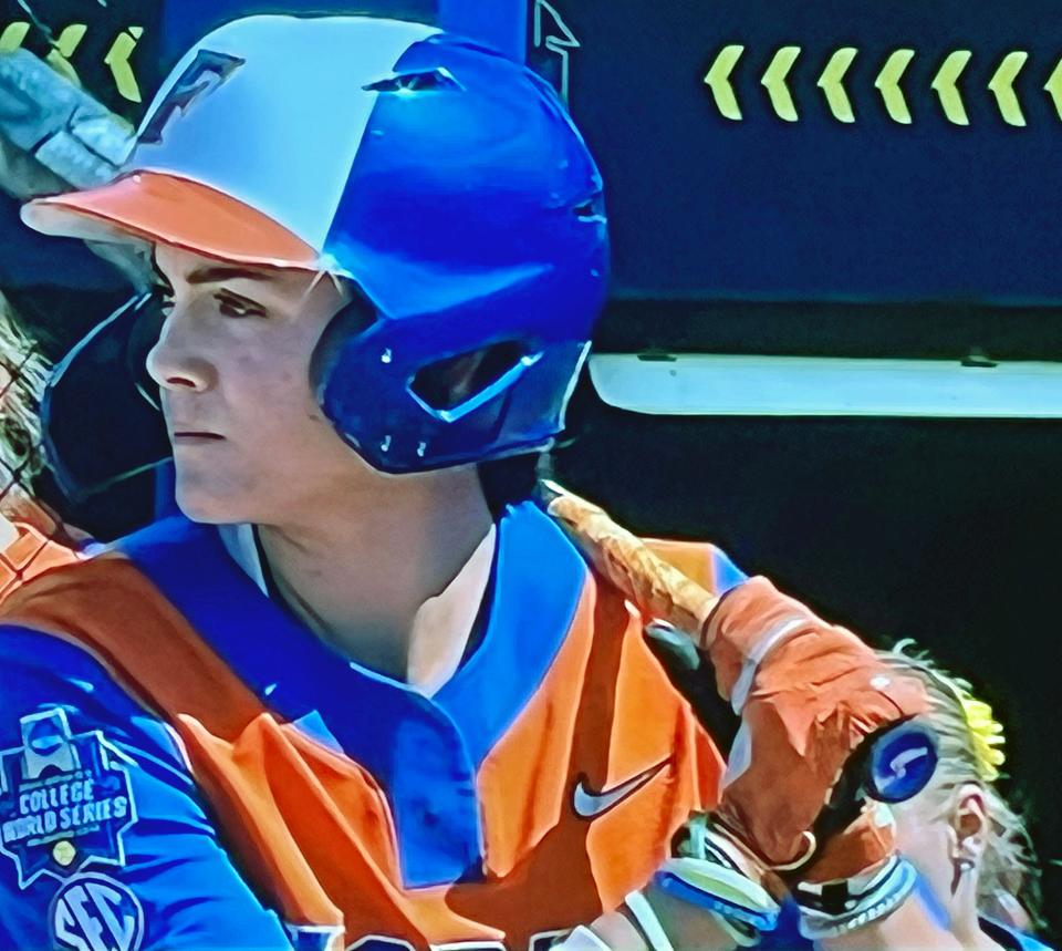 Avery Goelz of Florida bats in the Women's College World Series last week in Oklahoma.