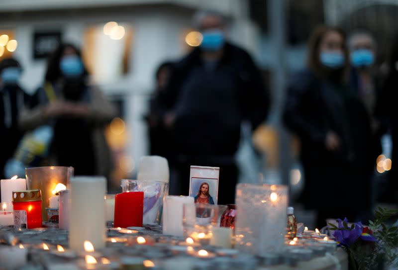 Nice mourns on day after deadly knife attack