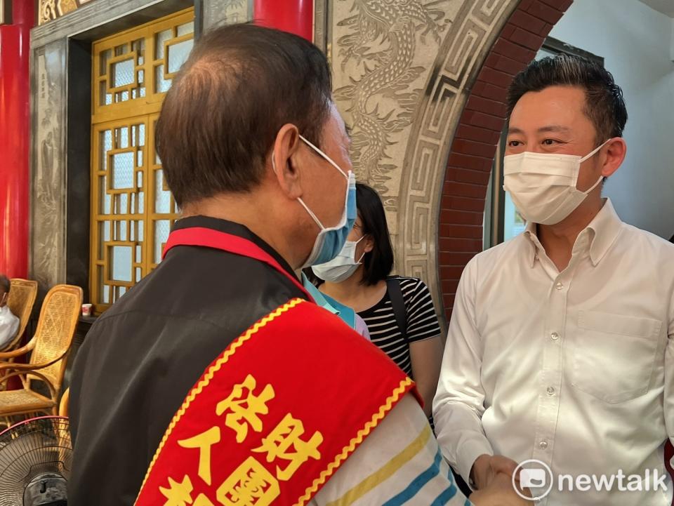 林智堅勤走基層，今日至楊梅奉天宮參香，祈求國泰民安、風調雨順。   圖：林昀真/攝