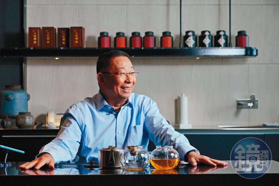 1999年，楊慶祥在一張茶桌旁，敲定與澳商布萊堡工業合作，引進其重金屬廢棄物處理技術，讓可寧衛成為台灣最大廢棄物處理集團。