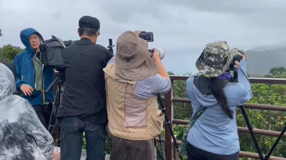 九鵬基地實施「陸空飛彈射擊訓練」　雷霆2000火箭、刺針飛彈連發超震撼