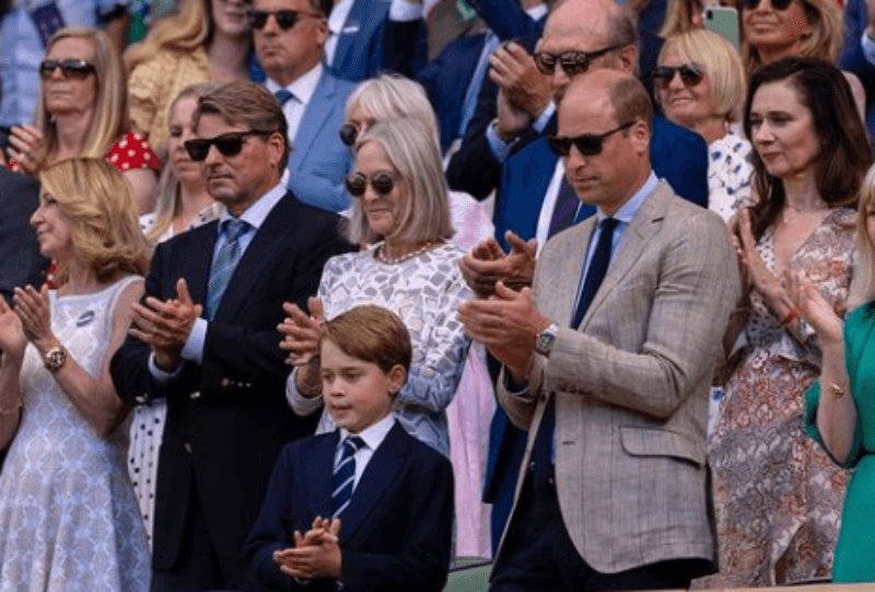 喬治王子（前排中）近期對武術很感興趣，圖為威廉今年帶喬治王子出席溫布頓網球賽。（翻攝自威廉王子、凱特王妃官方IG）