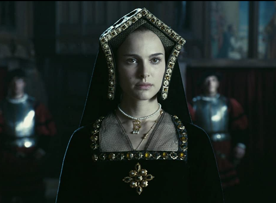 Natalie Portman's pearl necklace in <i>The Other Boleyn Girl</i> (2008)