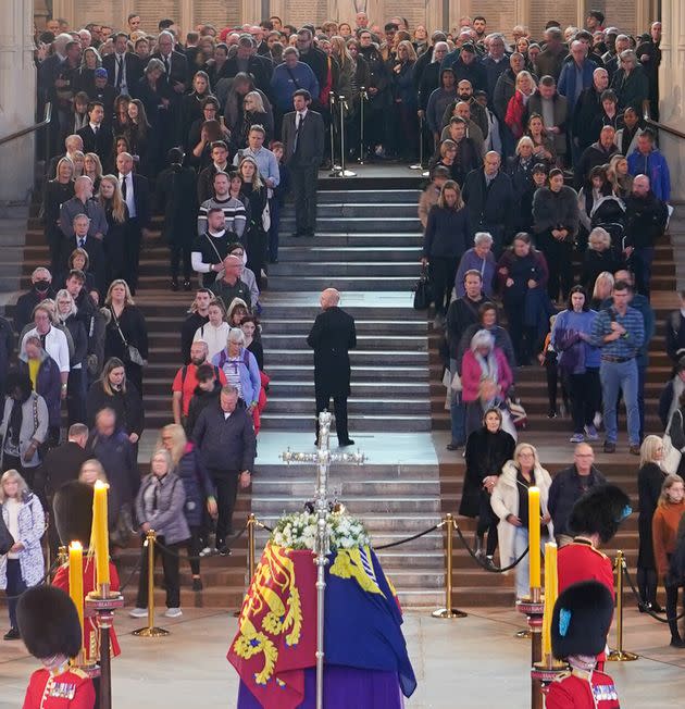 Largas filas en Londres hasta Westminster. (Photo: WPA Pool via Getty Images)