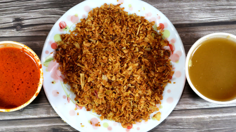 fried onions with two sauces