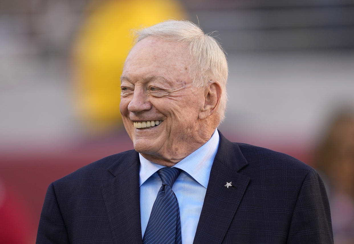 Dallas Cowboys owner Jerry Jones is among the NFL owners who are worth more than $1 billion. (Photo by Thearon W. Henderson/Getty Images)