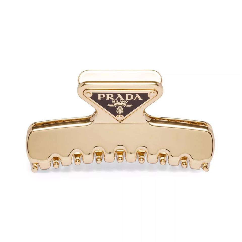 <p><a href="https://go.redirectingat.com?id=74968X1596630&url=https%3A%2F%2Fwww.saksfifthavenue.com%2Fproduct%2Fprada-metal-hair-clip-0400019352925.html&sref=https%3A%2F%2Fwww.elle.com%2Ffashion%2Fshopping%2Fg60048756%2Fbest-gifts-for-new-moms%2F" rel="nofollow noopener" target="_blank" data-ylk="slk:Shop Now;elm:context_link;itc:0;sec:content-canvas" class="link ">Shop Now</a></p><p>Metal Hair Clip</p><p>saksfifthavenue.com</p><p>$625.00</p>