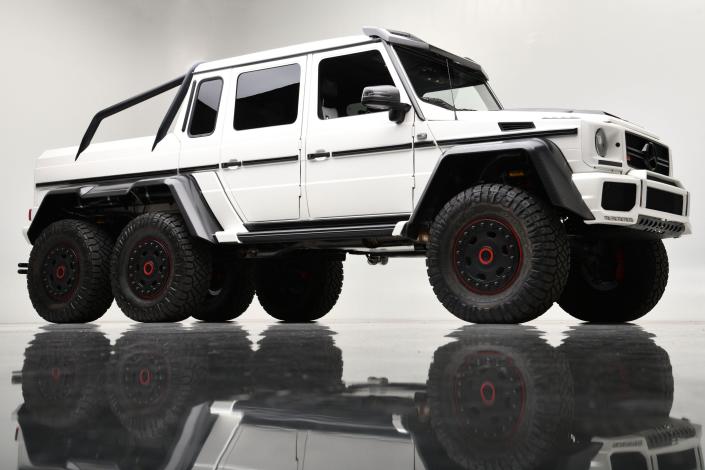 2014 Mercedes-Benz G63 AMG 6X6 BRABUS B63S 700