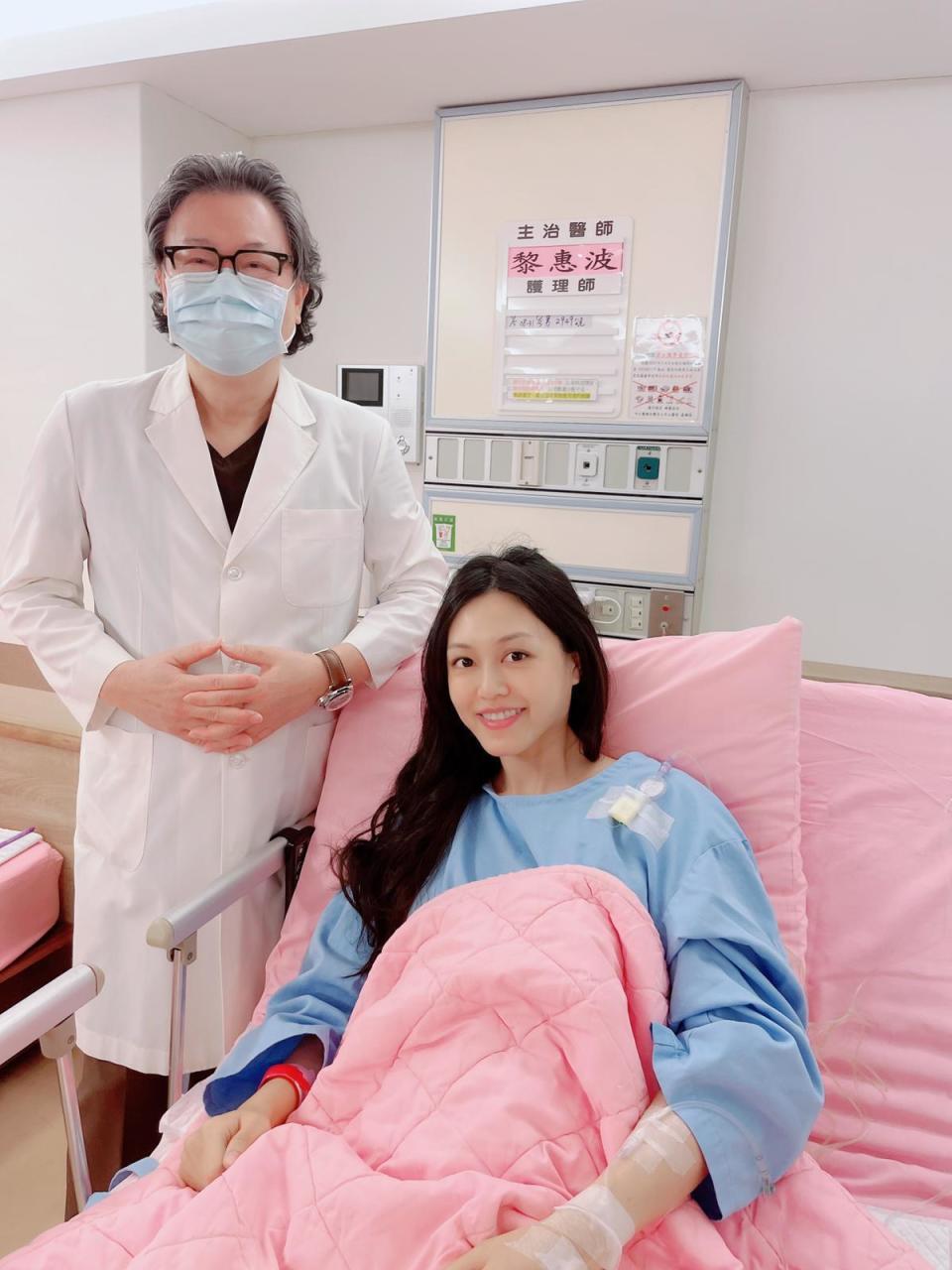 郭惠妮做試管嬰兒成功，她表示孕婦得冒多胞胎懷孕的高風險，或是面臨減胎的痛苦。但黎惠波醫師鼓勵她，「好的胚胎只要一個就夠了！」（孕醫生殖中心提供）