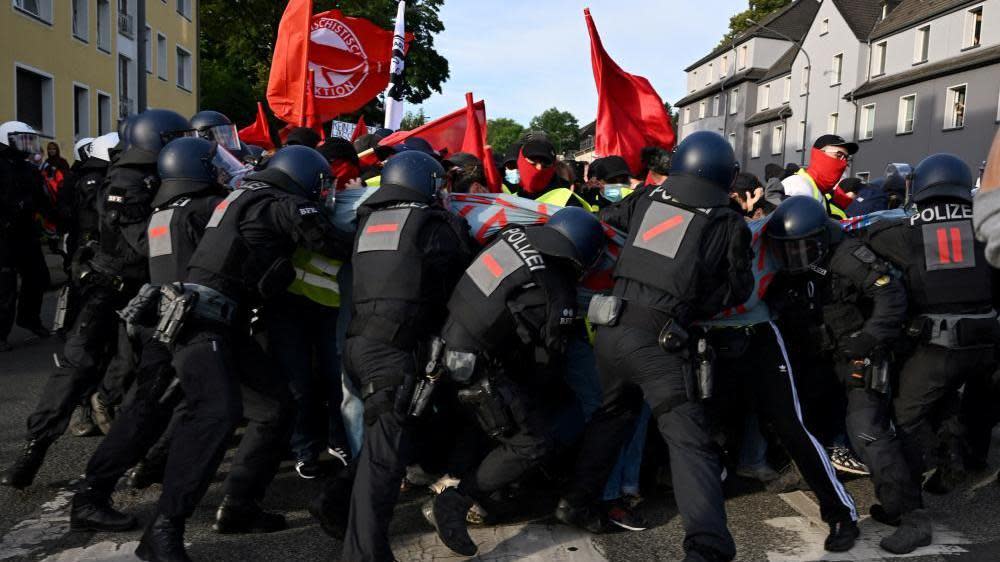 Police and protesters in Essen