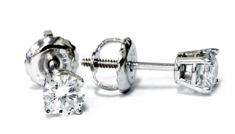 These diamond earrings are a beautiful gift for anyone with pierced ears! (Photo: Walmart)