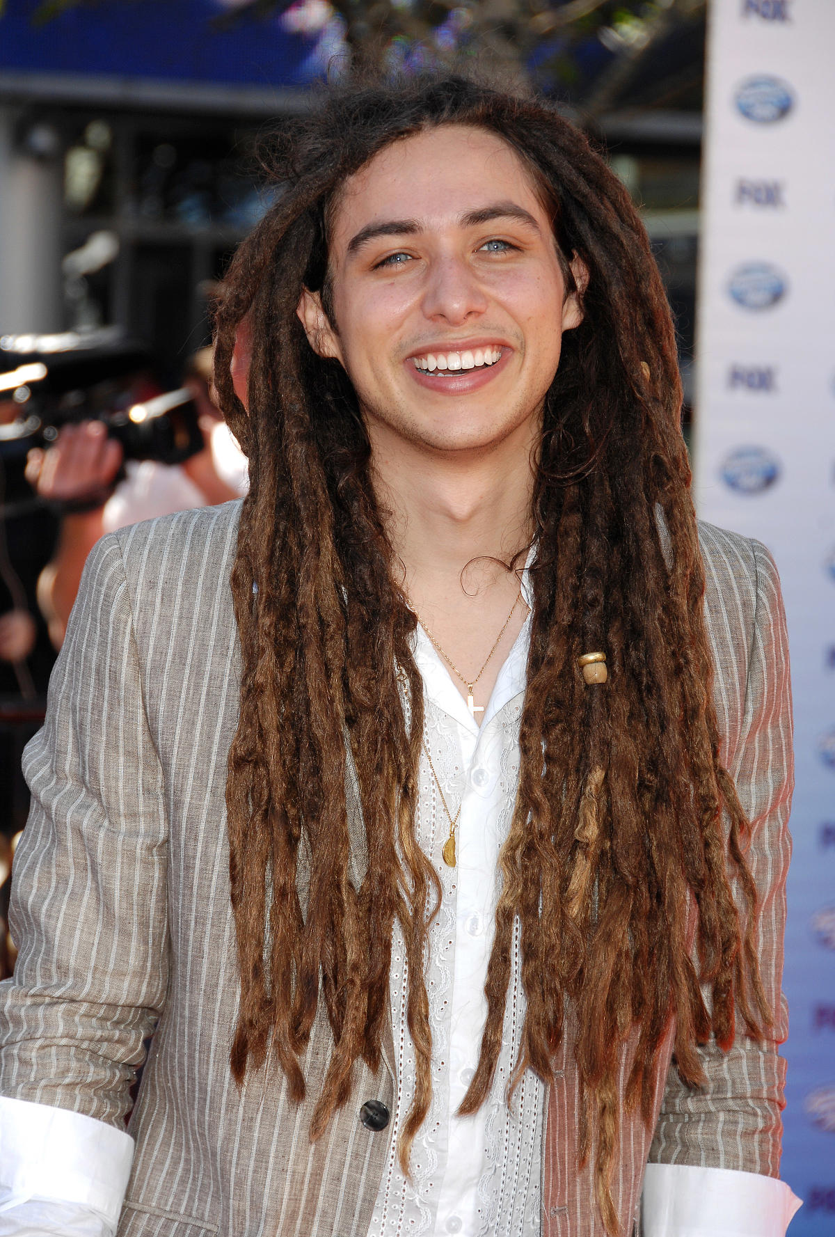 Billboard  Billboard'American Idol' Alum Jason Castro on Life After  Dreadlocks & New Band – Billboard