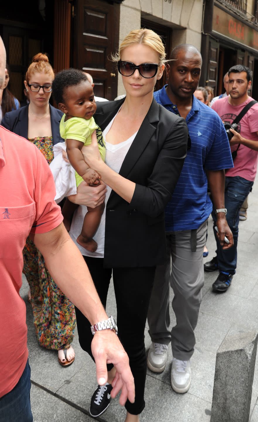 charlize theron and baby sighting in madrid may 17, 2012
