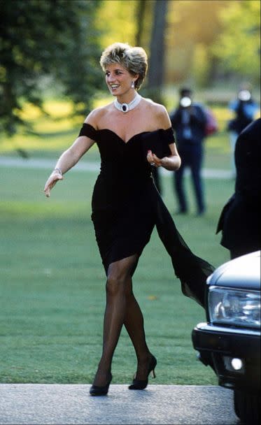 PHOTO: Princess Diana arrives at the Serpentine Gallery, in a gown by Christina Stambolian, in London, June 1994. (Jayne Fincher/Princess Diana Archive via Getty Images)