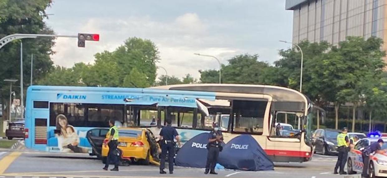 Road traffic accident at the junction of Woodlands Avenue 9 and Woodlands Avenue 4 on 1 September 2022. (PHOTO: Facebook/Beh Chia Lor - Singapore Road)