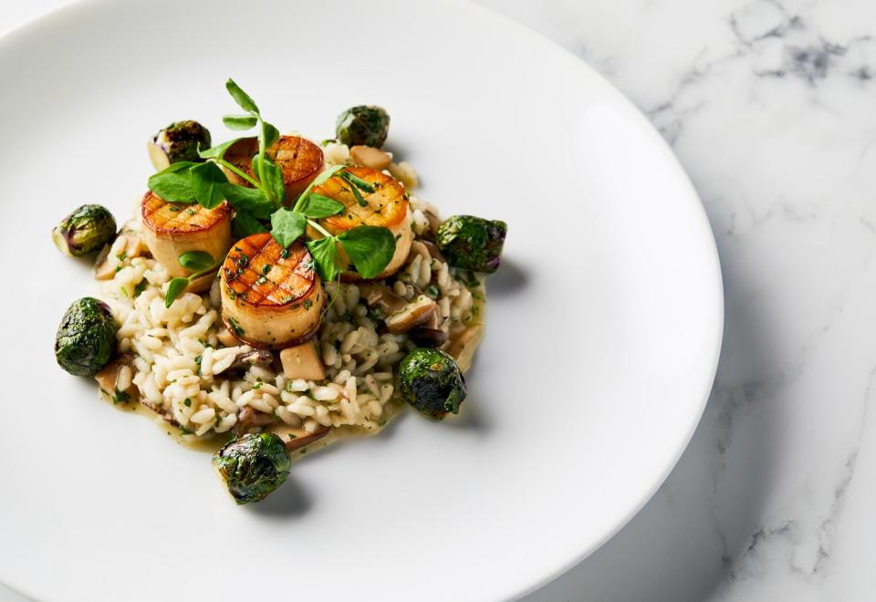 <h1 class="title">Beverly Hilton for Golden Globes: King Oyster Mushroom “Scallops”</h1><cite class="credit">Photo: Courtesy of Leslie Grow/Beverly Hilton</cite>