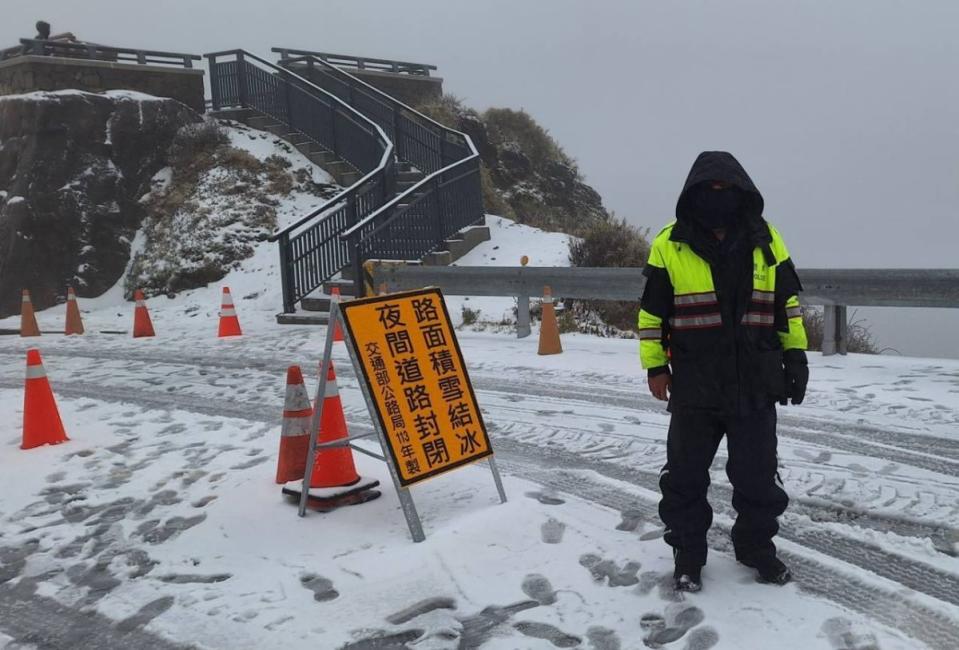 合歡山公路昆陽以上，實施交通管制！（圖：林業署南投分署提供）